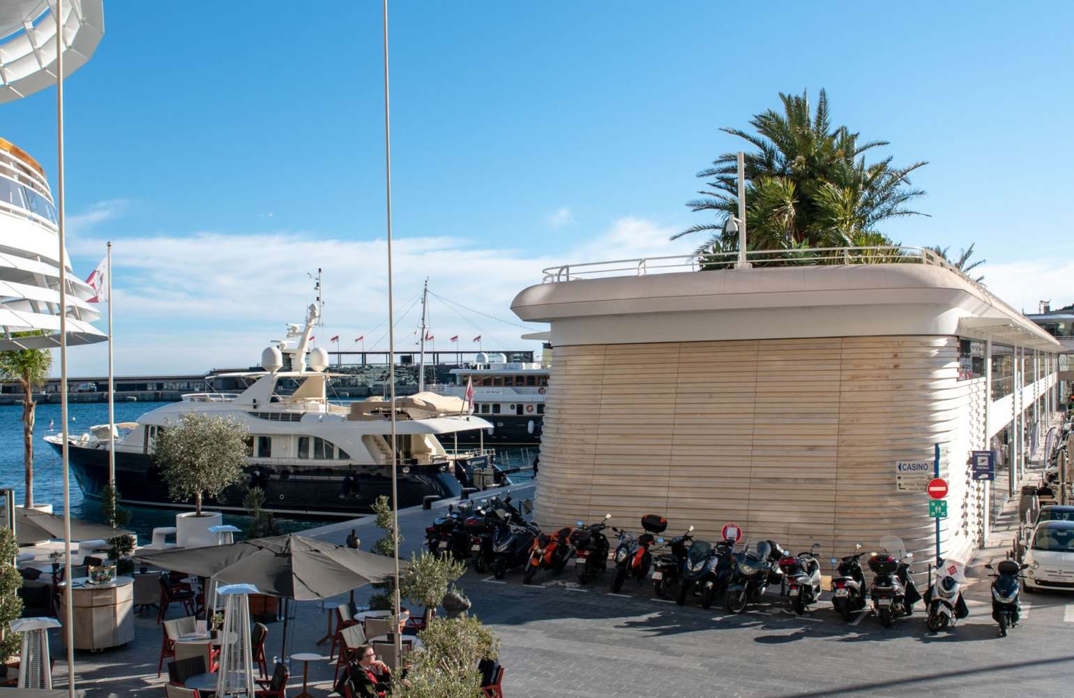 Monaco – Royal Yacht Club – Kilkenny Limestone Flamed paving